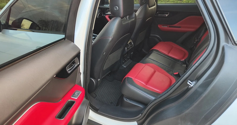 Jaguar F-Pace cena 115000 przebieg: 128000, rok produkcji 2018 z Międzyrzec Podlaski małe 529